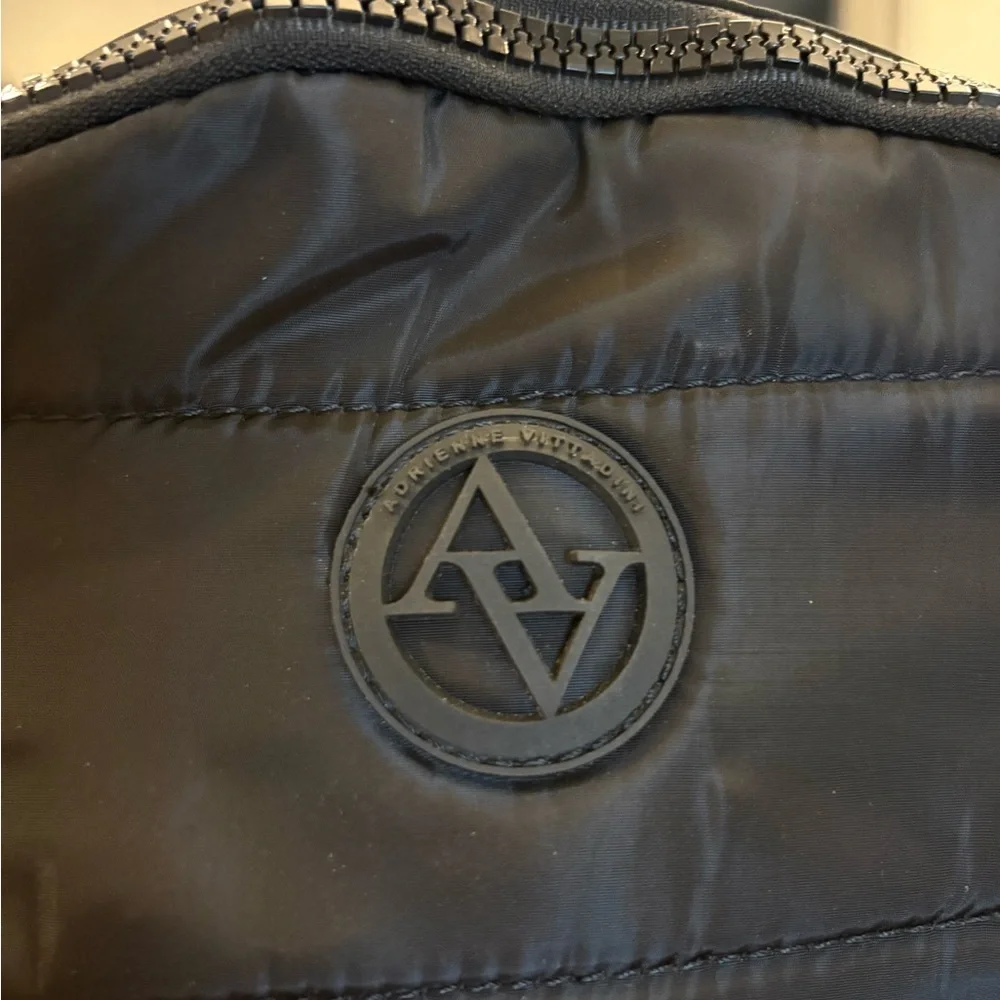 Adrienne Vittadini Travel Collection Black Nylon Backpack Logo‎ Luggage Tag NWT